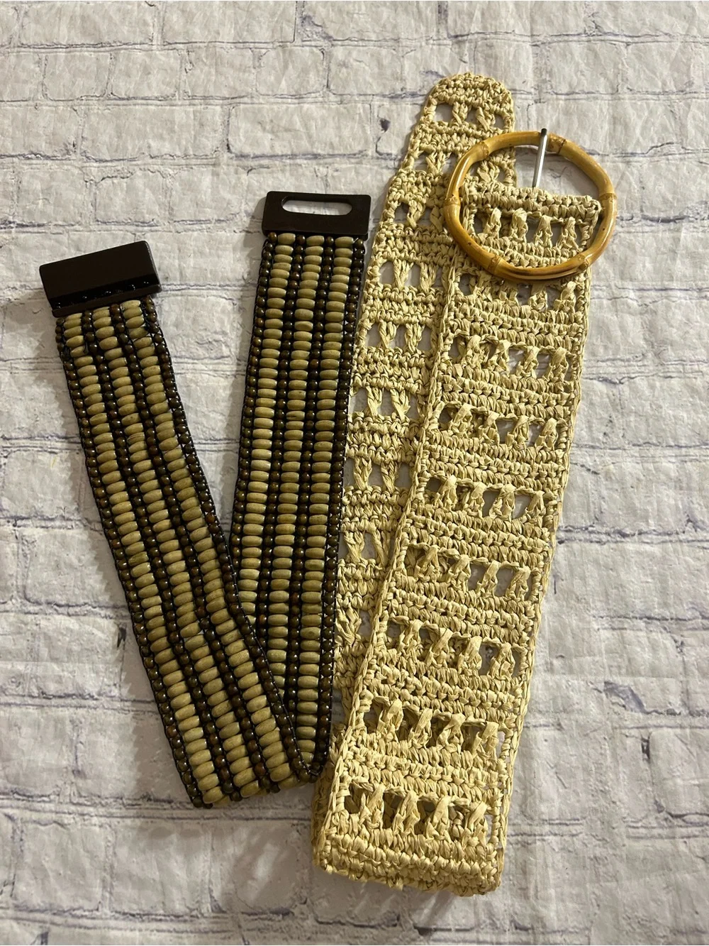 CHICO’S BAMBOO CIRCLE BUCKLE RATTAN WIDE BELT NATURAL COLOR AND BROWN BEADS BELT